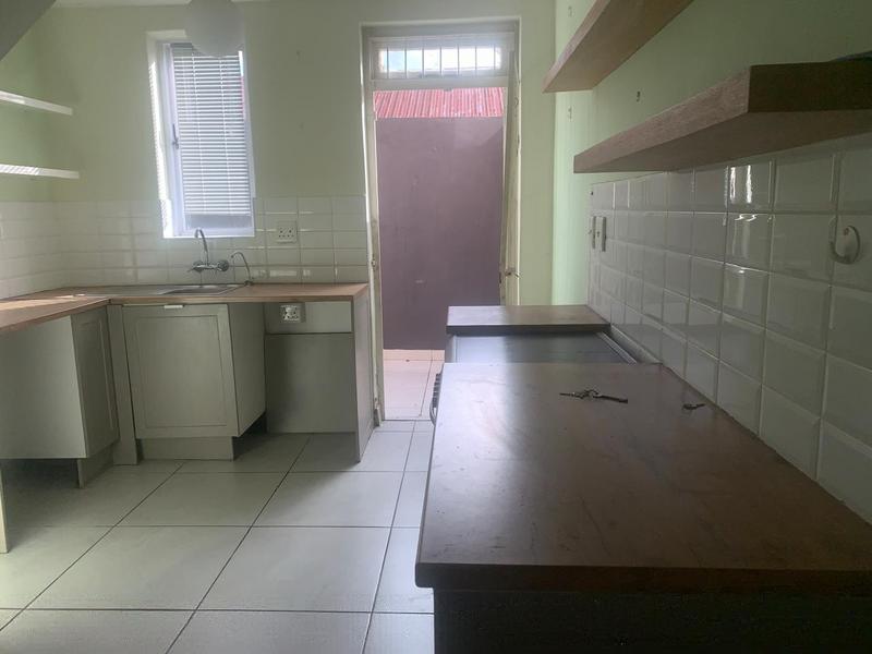2 Bedroom Property for Sale in Woodstock Western Cape